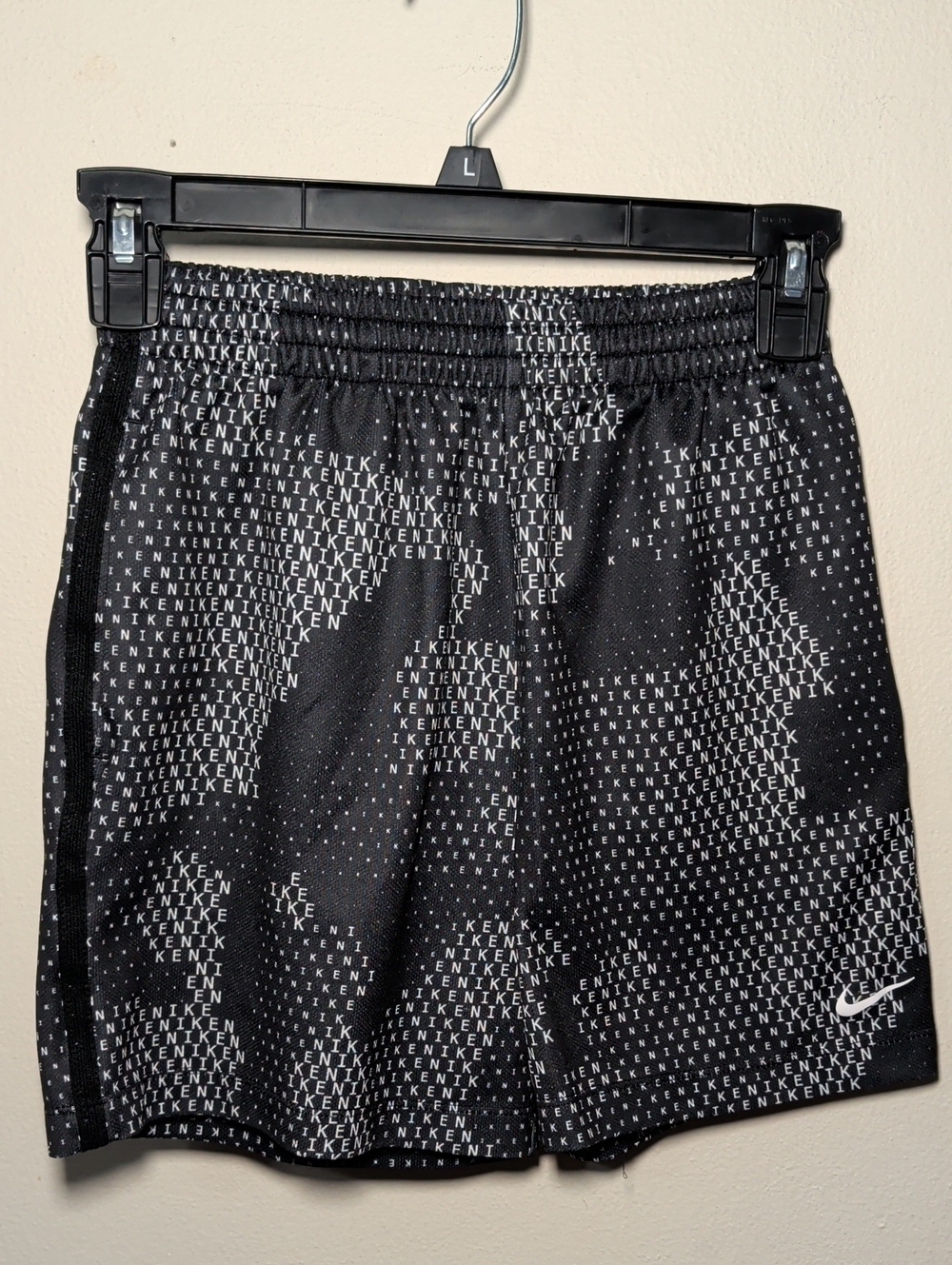Nike Dri-Fit Athletic Shorts Black White Camo Swoosh Sporty Gym Play Boys Size M